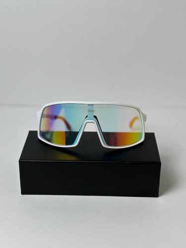 عینک آفتابی ورزشی برند Oakley