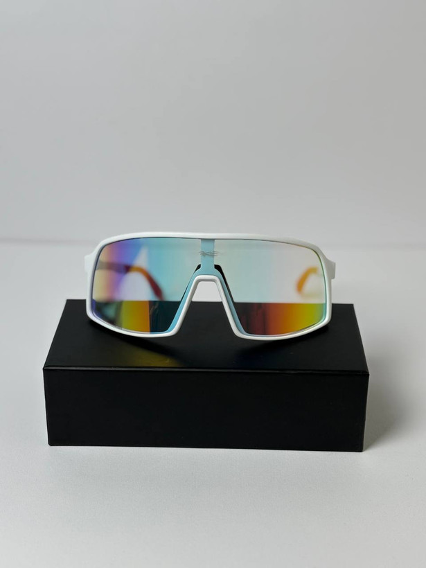 عینک آفتابی ورزشی برند Oakley