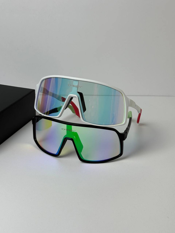 عینک آفتابی ورزشی برند Oakley