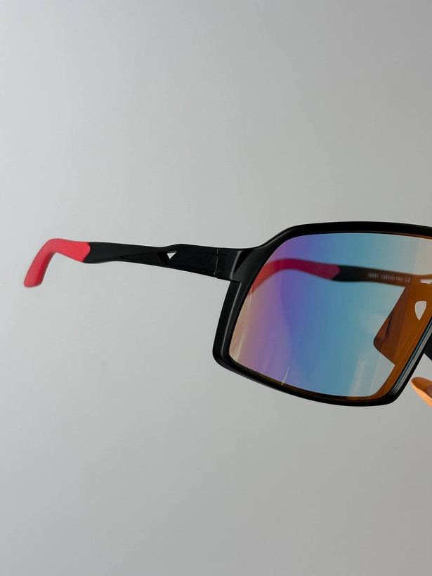 عینک آفتابی ورزشی برند Oakley