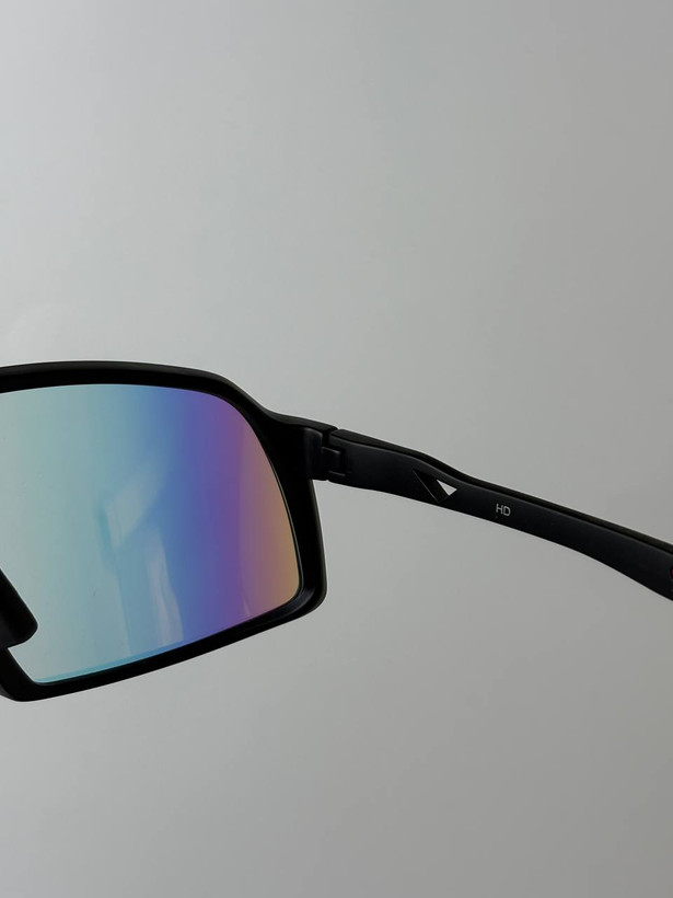 عینک آفتابی ورزشی برند Oakley
