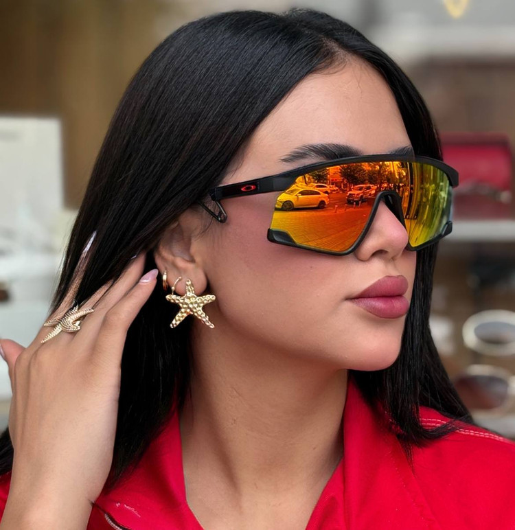 عینک ورزشی اوکلی