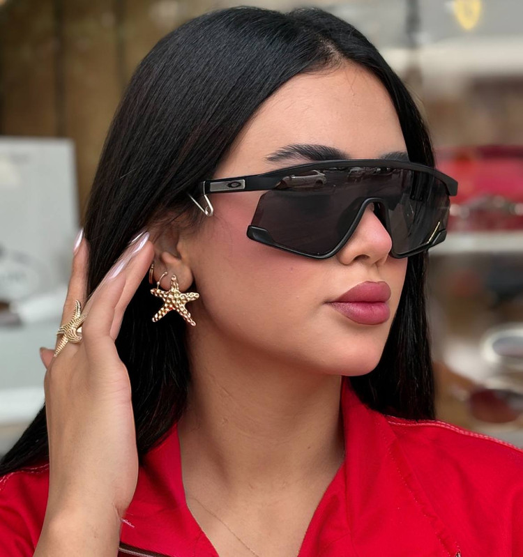 عینک ورزشی اوکلی