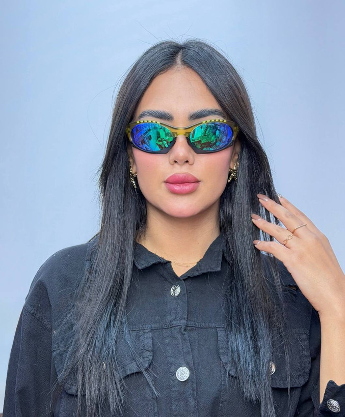 عینک آفتابی اوکلی با دماغی جداشونده